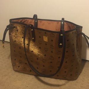 MCM visetos bag